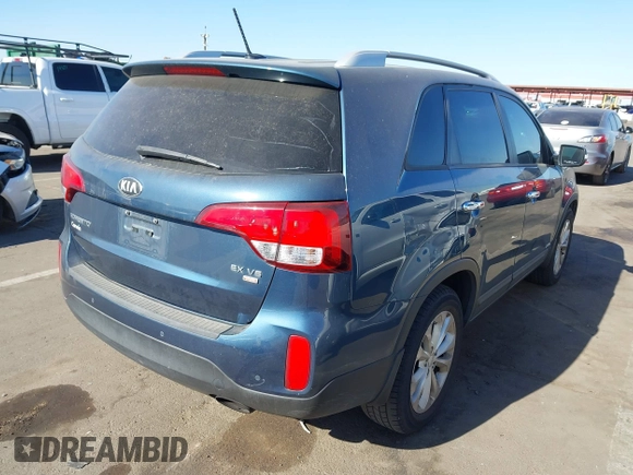 2014 Kia Sorento EX with VIN 5XYKUDA76EG490591, listed as a IAAI auction lot 41341726 with 116,601 mi miles. Bid and sale history available at carsss.com. Image 4.