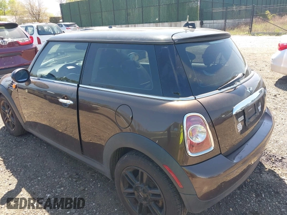 2012 MINI Hardtop with VIN WMWSU3C56CT257654, listed as a IAAI auction lot 42099156 with 84,384 mi miles and . Bid and sale history available at DreamBid. Image 3.
