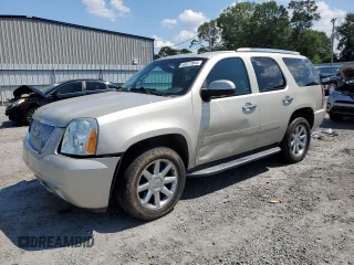 2013 GMC Yukon Denali with VIN 1GKS2EEF2DR276957, listed as a Copart auction lot 66677844 with 159,597 mi miles and Salvage Title. Bid and sale history available at carsss.com. Image 1.