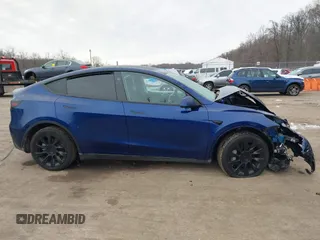 2025 Tesla Model Y Long Range with VIN 7SAYGDED9SF248370, listed as a IAAI auction lot 41336869 with 2,499 mi miles and . Bid and sale history available at DreamBid. Image 14.