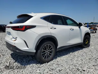 2022 Lexus NX 350 Premium z VIN 2T2GGCEZ4NC002510, wystawiony jako Copart lot #56745455 z przebiegiem 29 948 mil mil oraz Szkody całkowita. Historia ofert i sprzedaży dostępna na DreamBid. Obrazek 3.