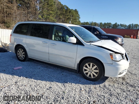 2015 Chrysler Town & Country LX with VIN 2C4RC1AG1FR675404, listed as a Copart auction lot 85792154 with 164,399 mi miles and Salvage Title. Bid and sale history available at carsss.com. Image 4.