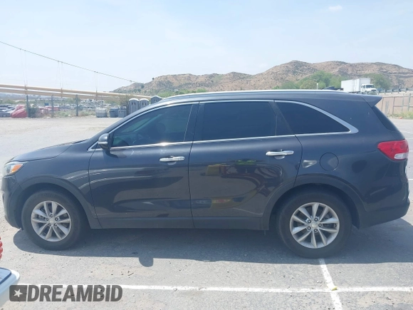 2017 Kia Sorento LX with VIN 5XYPG4A30HG277019, listed as a IAAI auction lot 42101139 with 73,269 mi miles. Bid and sale history available at carsss.com. Image 14.