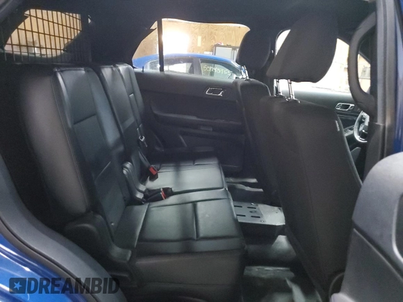 2019 Ford Police Interceptor Utility z VIN 1FM5K8AT1KGB15722, wystawiony jako Copart lot #55945175 z przebiegiem 100 512 mil mil oraz Czysty tytuł • Clean title. Historia ofert i sprzedaży dostępna na DreamBid. Obrazek 11.