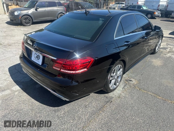 2015 Mercedes-Benz E 350 Sport z VIN WDDHF5KB1FB124388, wystawiony jako Copart lot #57884965 z przebiegiem 140 809 mil mil oraz Czysty tytuł • Clean title. Historia ofert i sprzedaży dostępna na DreamBid. Obrazek 4.