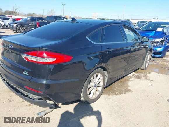 2020 Ford Fusion SE with VIN 3FA6P0HD7LR136178, listed as a IAAI auction lot 41676206 with 56,930 mi miles. Bid and sale history available at carsss.com. Image 4.