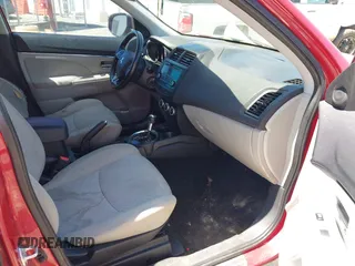 2017 Mitsubishi Outlander ES z VIN JA4AP3AU3HZ016259, wystawiony jako IAAI lot #42045220 z przebiegiem 182 159 mil mil oraz . Historia ofert i sprzedaży dostępna na DreamBid. Obrazek 5.