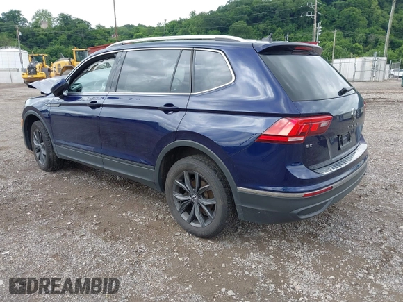 2022 Volkswagen Tiguan SE z VIN 3VV2B7AX2NM174360, wystawiony jako IAAI lot #42535724 z przebiegiem 34 723 mil mil oraz . Historia ofert i sprzedaży dostępna na DreamBid. Obrazek 3.