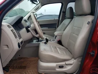 2012 Ford Escape XLT z VIN 1FMCU9D78CKC48403, wystawiony jako Copart lot #59278185 z przebiegiem 83 487 mil mil oraz Czysty tytuł • Clean title. Historia ofert i sprzedaży dostępna na DreamBid. Obrazek 7.