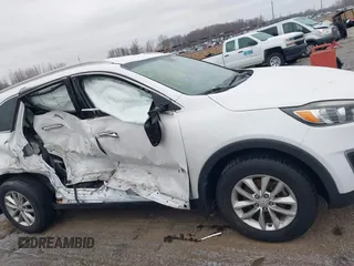 2016 Kia Sorento LX with VIN 5XYPGDA35GG053887, listed as a IAAI auction lot 41509800 with 102,529 mi miles. Bid and sale history available at carsss.com. Image 13.