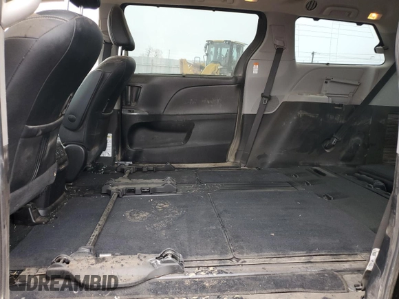 2018 Toyota Sienna SE with VIN 5TDXZ3DC8JS927529, listed as a Copart auction lot 51646955 with 94,757 mi miles and Salvage title. Bid and sale history available at DreamBid. Image 11.