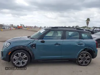 2024 MINI Countryman Cooper S with VIN WMZ53BR06R3S30777, listed as a IAAI auction lot 41903400 with 8,300 mi miles and . Bid and sale history available at DreamBid. Image 14.