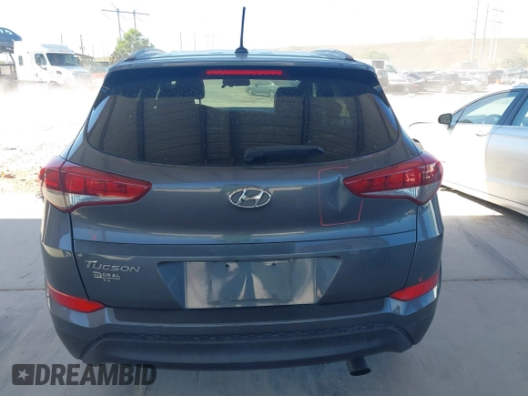 2017 Hyundai Tucson SE with VIN KM8J33A4XHU438510, listed as a IAAI auction lot 42021812 with 117,848 mi miles. Bid and sale history available at carsss.com. Image 16.