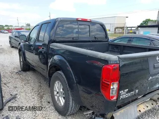 2019 Nissan Frontier SV z VIN 1N6AD0ER7KN788231, wystawiony jako IAAI lot #42215640 z przebiegiem 75 856 mil mil oraz . Historia ofert i sprzedaży dostępna na DreamBid. Obrazek 3.