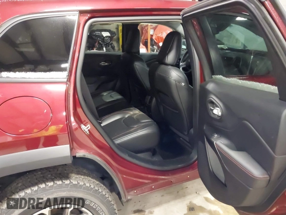 2020 Jeep Cherokee Trailhawk с VIN 1C4PJMBX2LD613814, выставлен на аукционе IAAI как лот 41253162 с пробегом 55 002 миль миль и . История ставок и продаж доступна на DreamBid. Изображение 8.