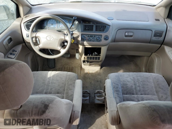 2001 Toyota Sienna LE with VIN 4T3ZF13C61U362980, listed as a Copart auction lot 71986484 with 188,556 mi miles and Salvage Title. Bid and sale history available at carsss.com. Image 8.
