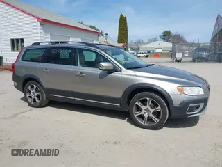 2012 Volvo XC70 T6 with VIN YV4902BZXC1137733, listed as a IAAI auction lot 42018303 with Not Provided miles and . Bid and sale history available at DreamBid. Image 13.