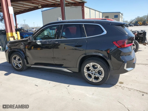 2025 BMW X1 xDrive28i with VIN WBX73EF02S5221151, listed as a Copart auction lot 49895915 with 477 mi miles and Clean Title. Bid and sale history available at carsss.com. Image 2.