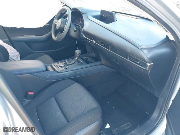 2020 Mazda CX-30 with VIN 3MVDMABL9LM102688, listed as a IAAI auction lot 41680270 with 39,171 mi miles. Bid and sale history available at carsss.com. Image 5.