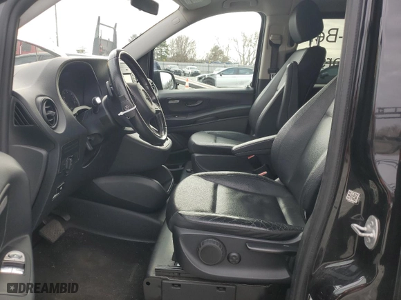 2018 Mercedes-Benz Metris Passenger Van with VIN WD4PG2EE6J3346005, listed as a Copart auction lot 86134974 with 107,416 mi miles and Salvage Title. Bid and sale history available at carsss.com. Image 7.