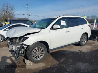 2014 Nissan Pathfinder SV with VIN 5N1AR2MN2EC735446, listed as a IAAI auction lot 41893013 with 149,799 mi miles. Bid and sale history available at carsss.com. Image 2.