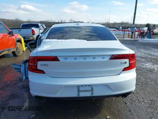 2018 Volvo S90 Momentum with VIN LVY982MK5JP036453, listed as a IAAI auction lot 41269326 with 82,231 mi miles. Bid and sale history available at carsss.com. Image 17.