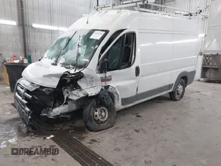 2014 Ram ProMaster Cargo with VIN 3C6TRVCG4EE101220, listed as a IAAI auction lot 41323764 with 270,810 mi miles. Bid and sale history available at carsss.com. Image 2.