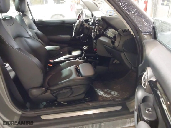2014 MINI Cooper Hardtop S with VIN WMWXM7C58ET926443, listed as a IAAI auction lot 41527176 with 72,570 mi miles. Bid and sale history available at carsss.com. Image 5.