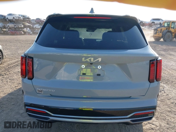 2023 Kia Sorento EX z VIN 5XYRH4LF9PG205862, wystawiony jako IAAI lot #42308924 z przebiegiem 19 433 mil mil oraz . Historia ofert i sprzedaży dostępna na DreamBid. Obrazek 16.