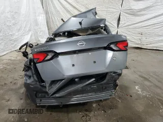 2024 Nissan Versa S z VIN 3N1CN8DVXRL881568, wystawiony jako Copart lot #49678335 z przebiegiem Nie podano mil oraz Nie do naprawy • Non repairable. Historia ofert i sprzedaży dostępna na DreamBid. Obrazek 6.