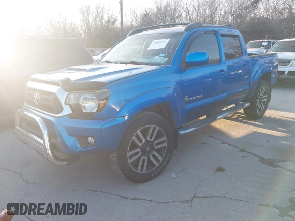 2008 Toyota Tacoma PreRunner with VIN 3TMJU62N38M056852, listed as a IAAI auction lot 41682752 with 163,652 mi miles. Bid and sale history available at carsss.com. Image 17.