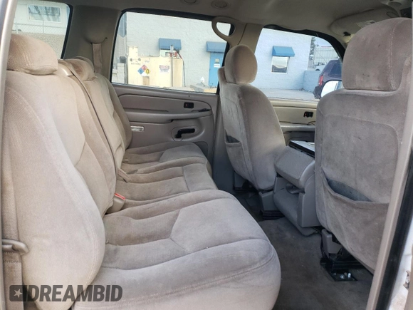 2005 GMC Yukon XL SLT with VIN 1GKEC16Z45J149459, listed as a Copart auction lot 84695584 with 0 mi miles and Salvage Title. Bid and sale history available at carsss.com. Image 11.