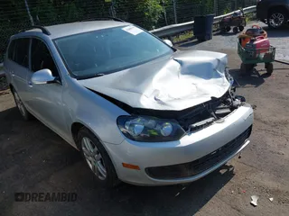 2013 Volkswagen Jetta TDI w/Sunroof & Nav с VIN 3VWPL7AJXDM600708, выставлен на аукционе IAAI как лот 42400339 с пробегом 177 588 миль миль и . История ставок и продаж доступна на DreamBid. Изображение 1.