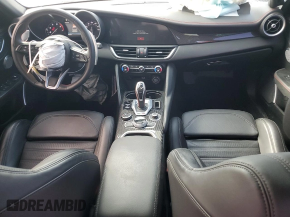 2023 Alfa Romeo Giulia Veloce with VIN ZARFANBN0P7670975, listed as a Copart auction lot 87671475 with 33,095 mi miles and Non repairable. Bid and sale history available at DreamBid. Image 8.