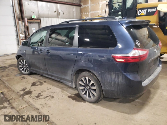 2018 Toyota Sienna LE с VIN 5TDJZ3DC3JS197731, выставлен на аукционе Copart как лот 79896244 с пробегом 63 077 миль миль и Списание • Salvage title. История ставок и продаж доступна на DreamBid. Изображение 2.
