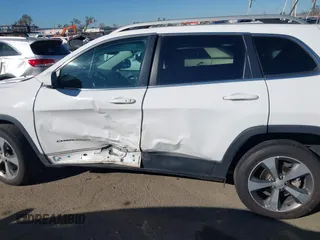 2019 Jeep Cherokee Limited with VIN 1C4PJLDB9KD443526, listed as a IAAI auction lot 41658009 with 73,024 mi miles and . Bid and sale history available at DreamBid. Image 14.