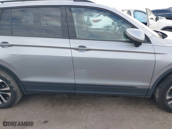 2022 Volkswagen Tiguan S with VIN 3VV1B7AX0NM085379, listed as a IAAI auction lot 41145453 with 35,513 mi miles. Bid and sale history available at carsss.com. Image 13.