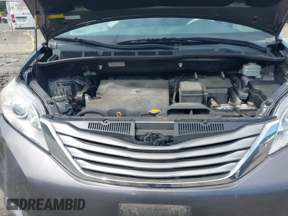 2011 Toyota Sienna XLE with VIN 5TDDK3DC8BS028176, listed as a IAAI auction lot 42592654 with 161,992 mi miles and . Bid and sale history available at DreamBid. Image 10.