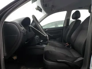 2003 Volkswagen Jetta GL с VIN 3VWRK69M13M153981, выставлен на аукционе Copart как лот 49447585 с пробегом 126 227 миль миль и Списание • Salvage title. История ставок и продаж доступна на DreamBid. Изображение 7.