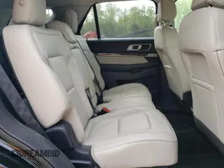 2017 Ford Explorer Platinum z VIN 1FM5K8HT9HGD50285, wystawiony jako Copart lot #54277795 z przebiegiem 88 836 mil mil oraz Szkoda całkowita • Salvage title. Historia ofert i sprzedaży dostępna na DreamBid. Obrazek 11.