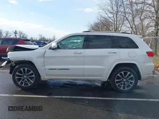 2017 Jeep Grand Cherokee Overland with VIN 1C4RJFCG3HC804190, listed as a IAAI auction lot 41010723 with 98,768 mi miles. Bid and sale history available at carsss.com. Image 14.