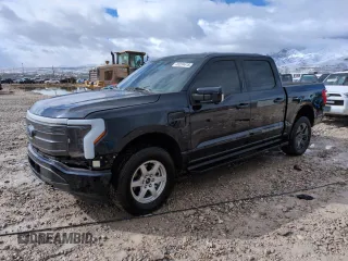 2023 Ford F-150 Lightning Pro z VIN 1FTVW1EV5PWG16444, wystawiony jako Copart lot #48224415 z przebiegiem 25 782 mil mil oraz Szkody całkowita. Historia ofert i sprzedaży dostępna na DreamBid. Obrazek 1.