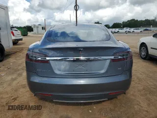 2013 Tesla Model S с VIN 5YJSA1CG6DFP21533, выставлен на аукционе Copart как лот 60850815 с пробегом 24 220 миль миль и На запчасти • Non repairable. История ставок и продаж доступна на DreamBid. Изображение 6.