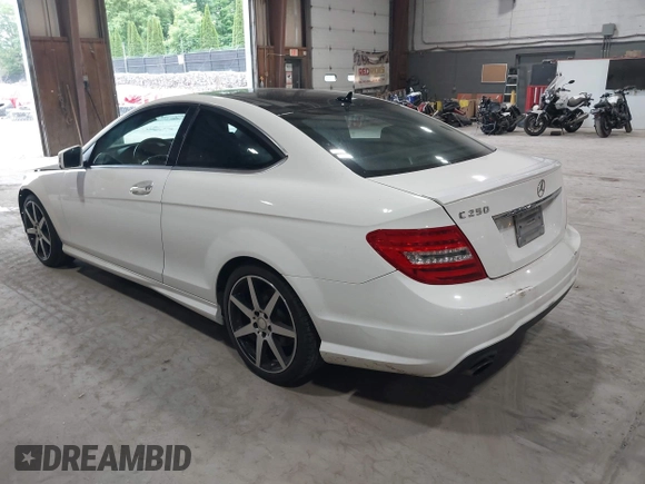 2015 Mercedes-Benz C 250 with VIN WDDGJ4HB5FG375879, listed as a IAAI auction lot 42454524 with 50,588 mi miles and . Bid and sale history available at DreamBid. Image 3.