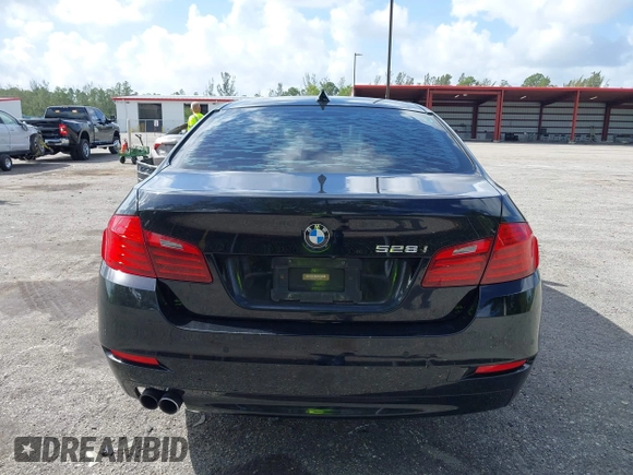 2015 BMW 5 Series 528i with VIN WBA5A5C57FD512845, listed as a IAAI auction lot 41954256 with 174,944 mi miles. Bid and sale history available at carsss.com. Image 17.