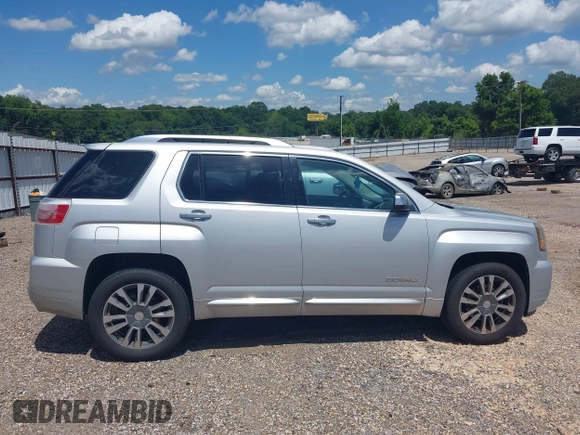 2017 GMC Terrain Denali z VIN 2GKFLRE34H6323323, wystawiony jako IAAI lot #42606924 z przebiegiem 142 609 mil mil oraz . Historia ofert i sprzedaży dostępna na DreamBid. Obrazek 13.
