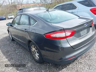 2016 Ford Fusion S z VIN 3FA6P0G79GR152156, wystawiony jako IAAI lot #41958709 z przebiegiem 204 668 mil mil oraz . Historia ofert i sprzedaży dostępna na DreamBid. Obrazek 3.