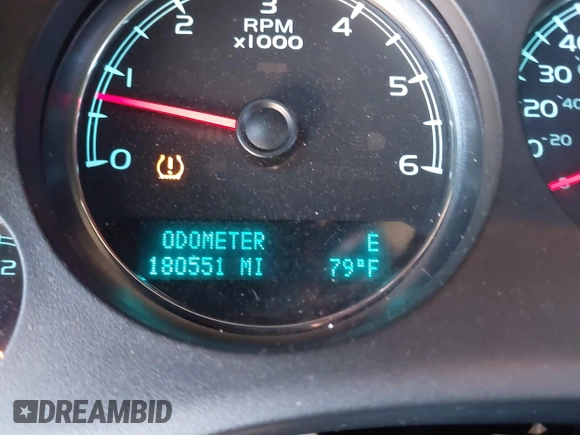 2010 Chevrolet Suburban LS with VIN 1GNUCHE09AR167462, listed as a IAAI auction lot 41767923 with 180,551 mi miles. Bid and sale history available at carsss.com. Image 15.