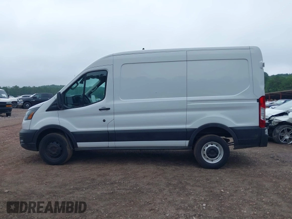 2023 Ford Transit Cargo с VIN 1FTBR1C84PKA95943, выставлен на аукционе IAAI как лот 42608287 с пробегом 32 639 миль миль и . История ставок и продаж доступна на DreamBid. Изображение 14.