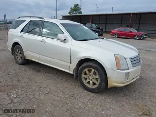 2006 Cadillac SRX with VIN 1GYEE637860187297, listed as a IAAI auction lot 41605508 with 112,826 mi miles. Bid and sale history available at carsss.com. Image 1.